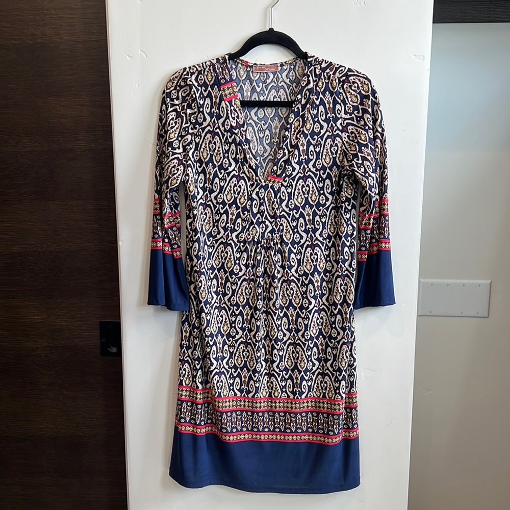 Forever Heather brand. Above the knee mid length sleeves. Low cut.